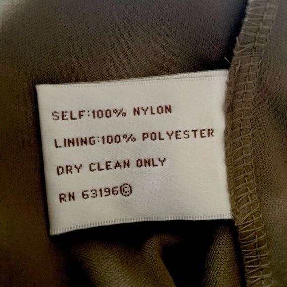 MAGGY Boutique Floral Long Sleeve Ruched Body-Con Dress Size 6 - Picture 8 of 8